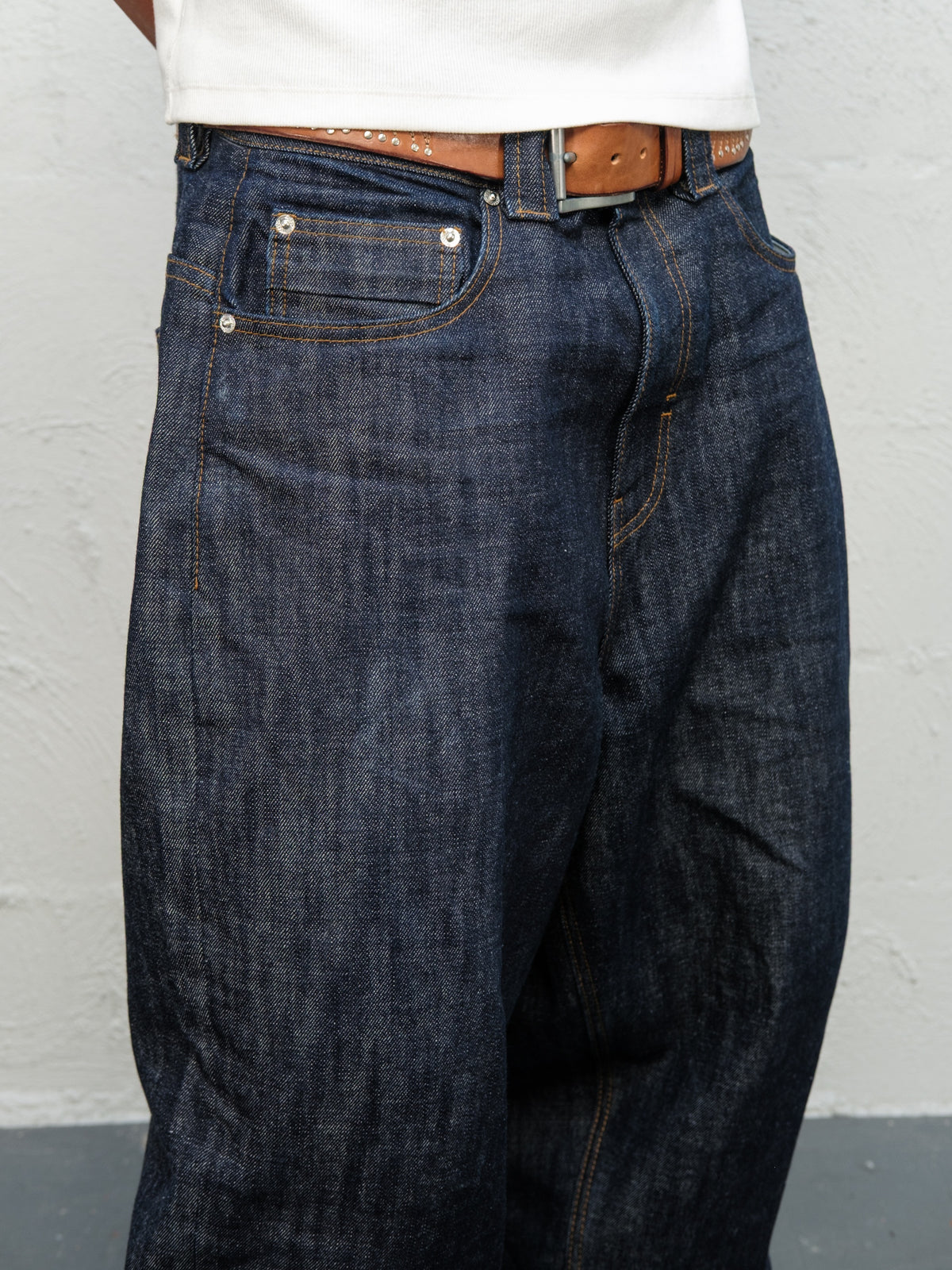 Denim Pant | Indigo Raw Selvedge Close up front pocket