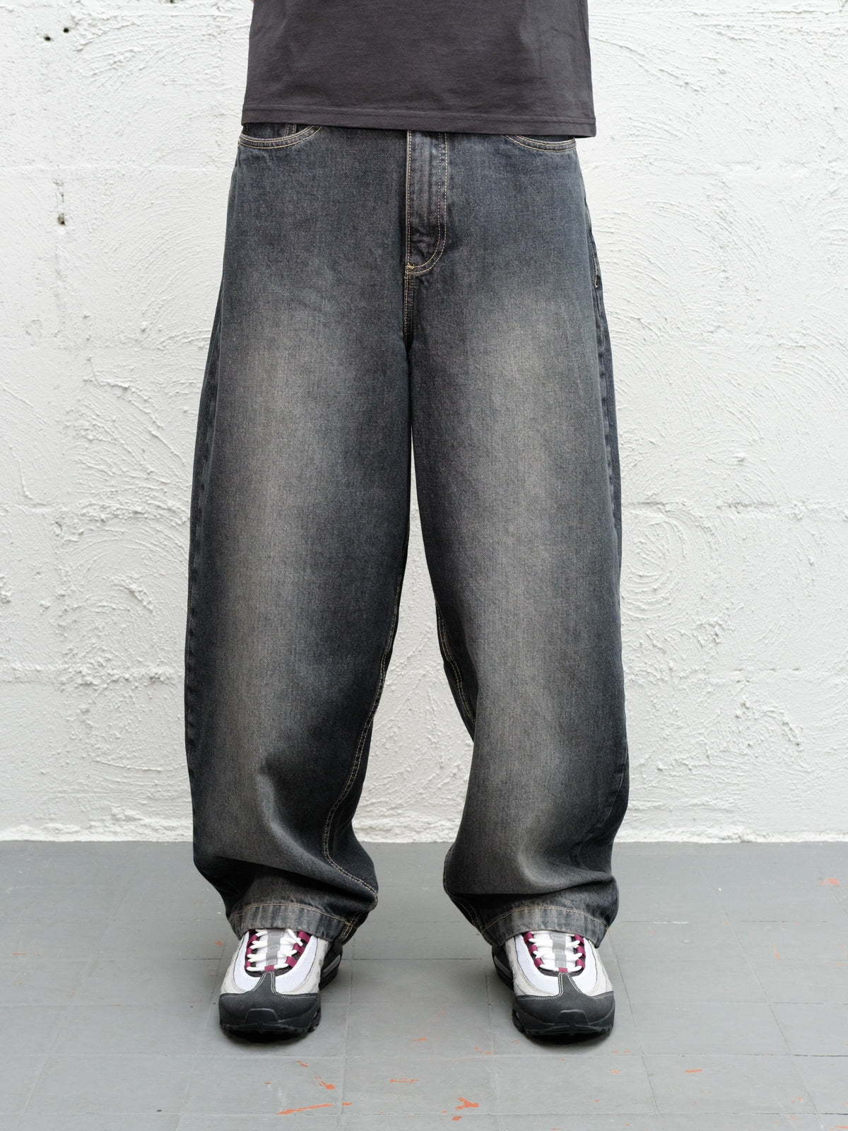 Denim Pant | Flint close up front view
