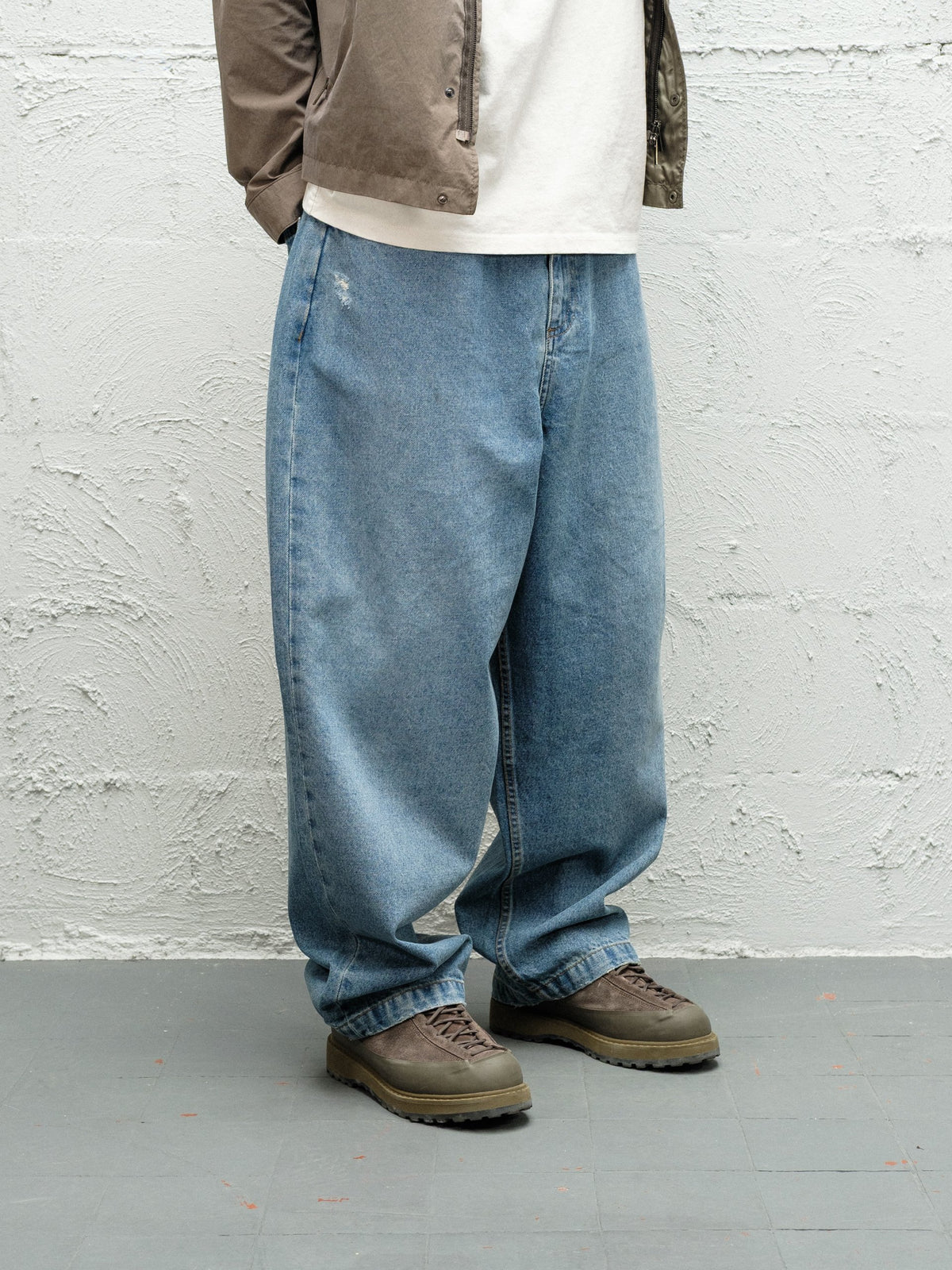 Fray Blue baggy denim pant, front view