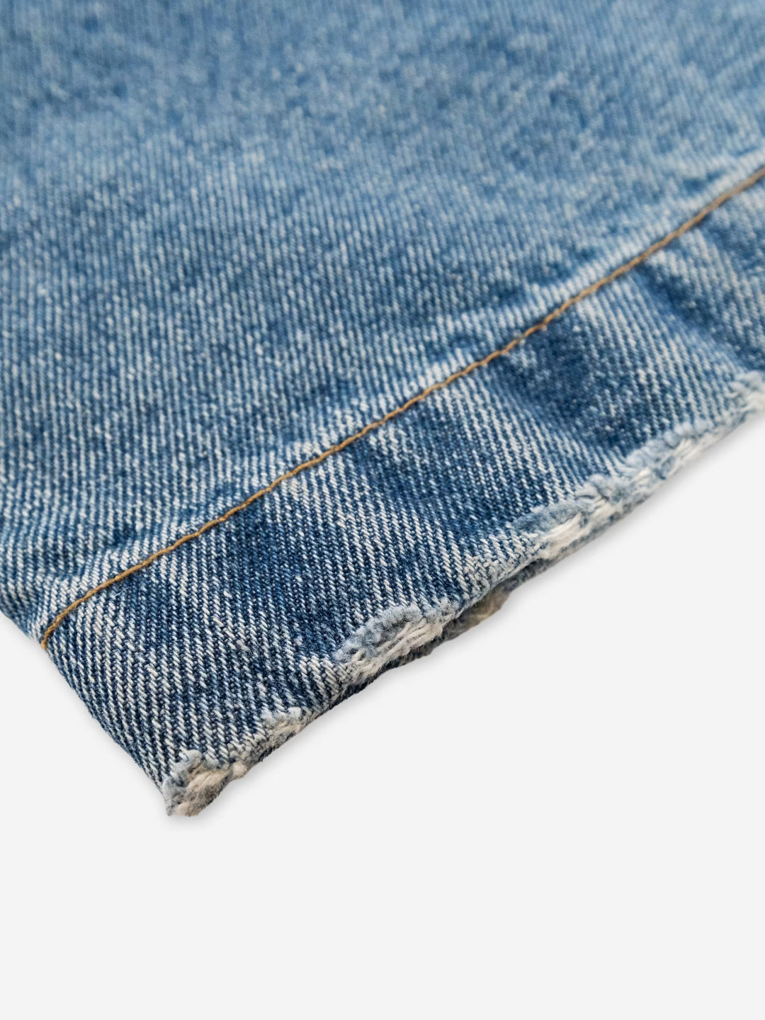 DENIM SHORT | FRAY Close up of hem Baggys.uk