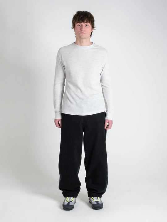 baggy jean denim pant pitch on body shot front