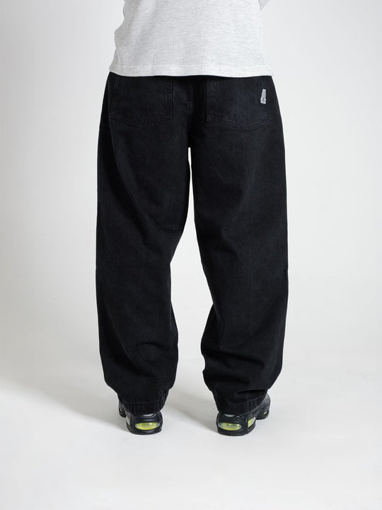 baggy jean denim pant pitch on body shot rear close