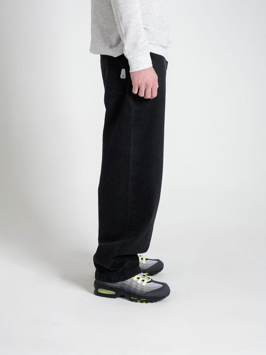 baggy jean denim pant pitch on body shot side close