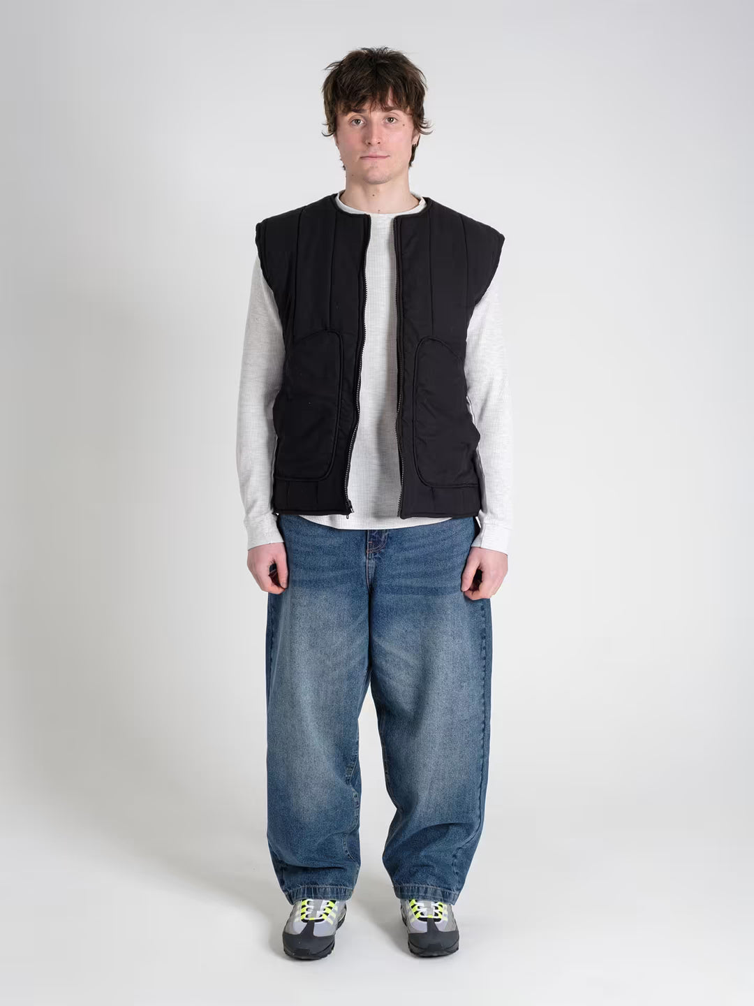 military gilet carbon black on body shot front